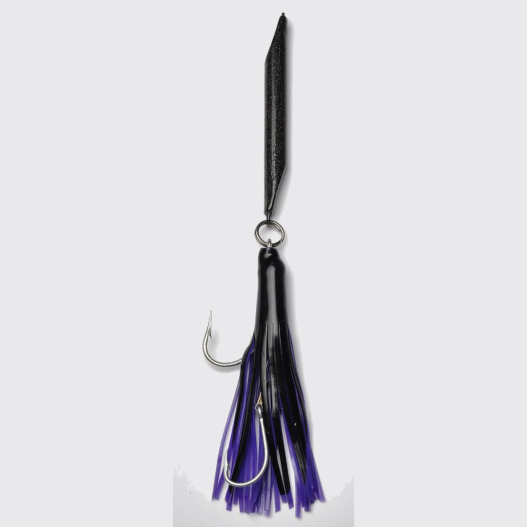 bottom fishing lure Kodiak Custom Flashing Fish 14oz. Jigs Black between the hook and Bass Pro Shops 70-Piece Model::MK 733C Trout Stalker Reel